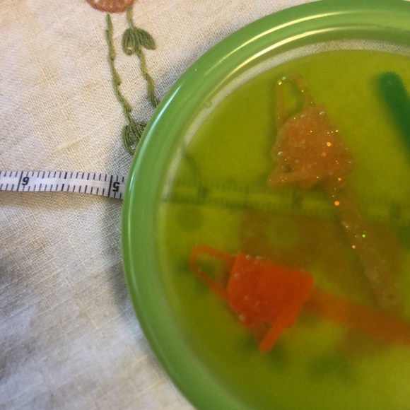 Handmade resin chainsaw tray - Picture 5 of 5